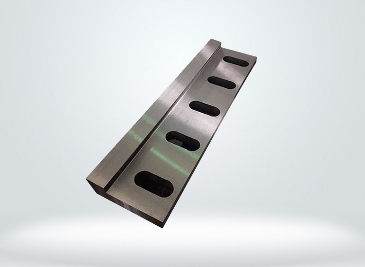 刀口鑲(xiang)鋼刀