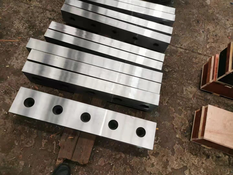 剪(jiǎn)闆機刀片(piàn)