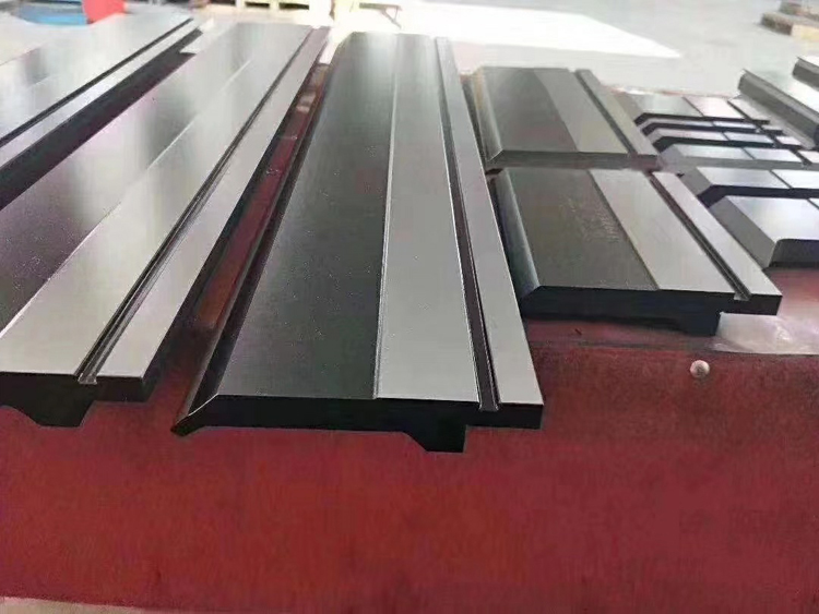 折彎(wan)機模具