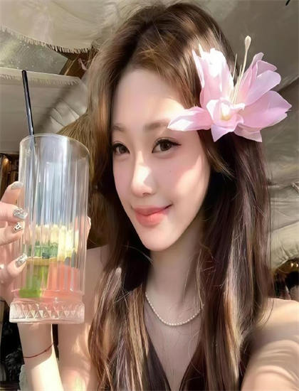 市场专家评估《纽约超级皇后》的叙事艺术与情感表达 【文化评论】